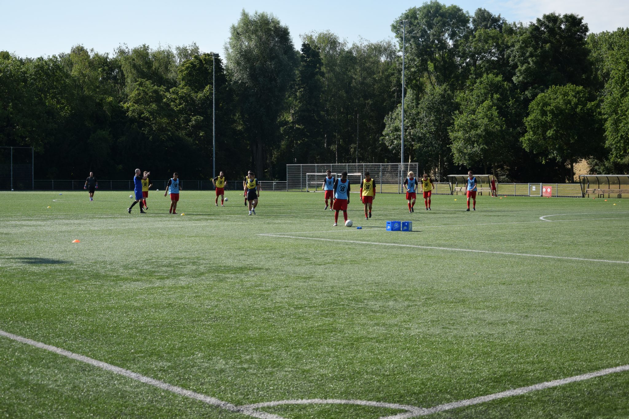 Planning en werkzaamheden vervangen kunstgras Veld 4